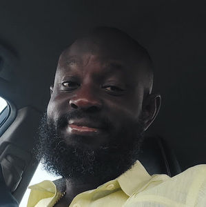 Meet your Posher, Akinfolajimi